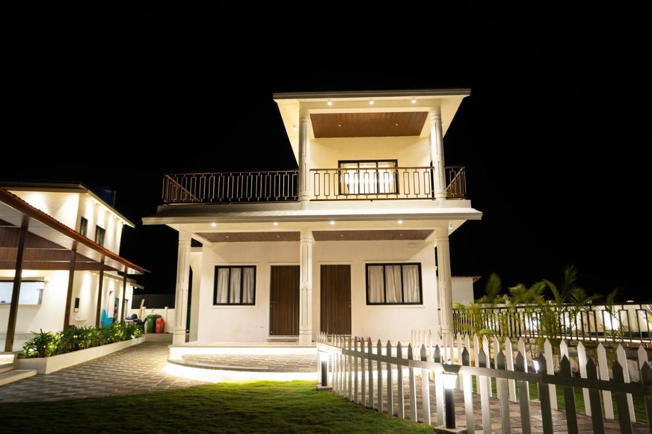Eden Garden Villa Alībāg Buitenkant foto
