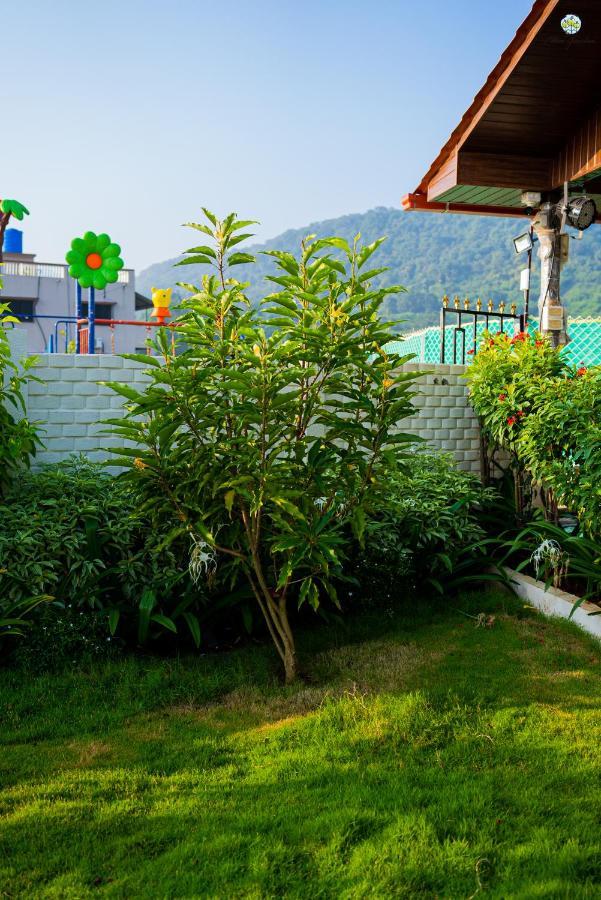 Eden Garden Villa Alībāg Buitenkant foto